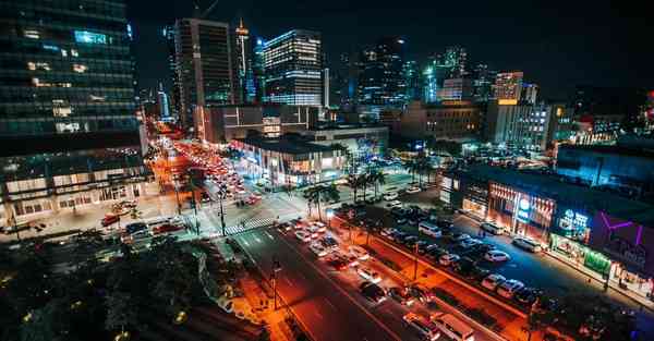 眼皮跳是吉是凶_右眼皮跳周一到周日